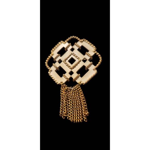Vintage signed filigree gold toned rope retro statement brooch pin classy fringe - Picture 3 of 6